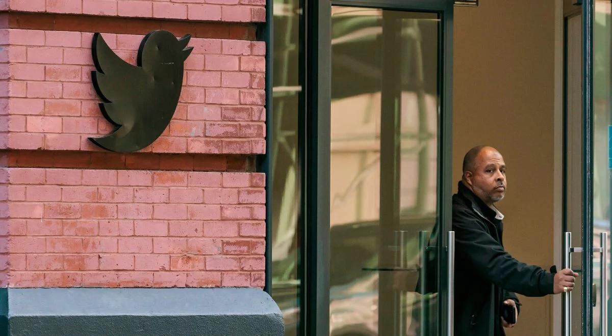 Elon Musk zwalnia kilka tysięcy pracowników Twittera. Serwis odnotował kolosalny spadek dochodów