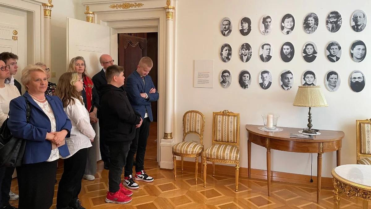 Grupa Ładosia uhonorowana. Rezydencja Ambasador RP w Bernie z tytułem "Dom Życia"