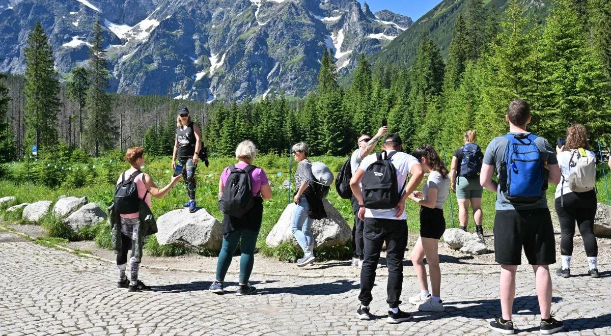 Nawet 1000 zł kary. Czego nie wolno robić w Tatrach?
