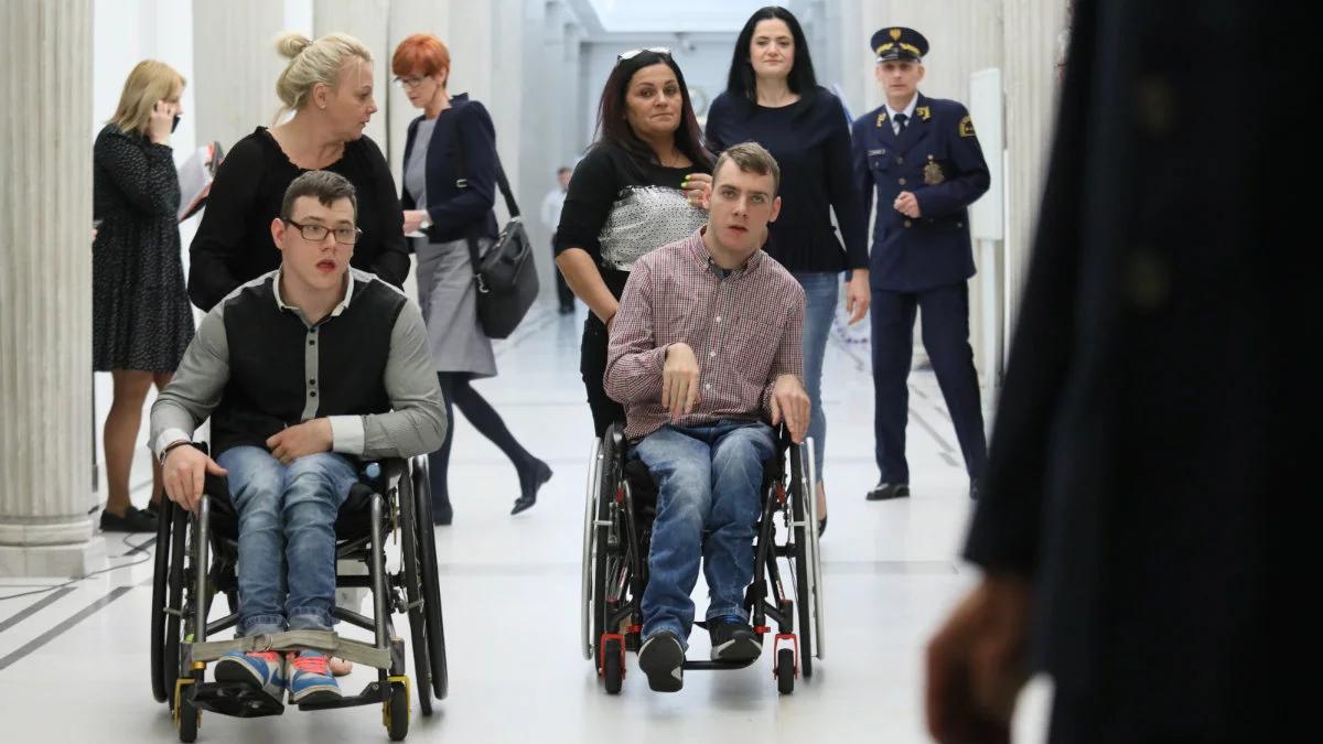 Krok w kierunku porozumienia? Protestujący w Sejmie i minister znaleźli wspólne zdanie