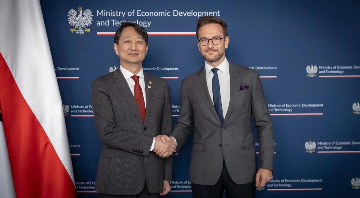 Współpraca inwestycyjna Korea Płd.-Polska. Minister Buda: Polska stanie się centrum przemysłowym Europy