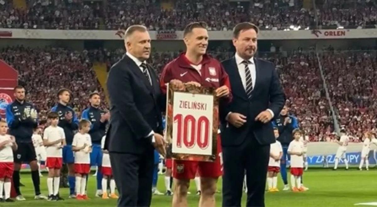 Piotr Zieliński uhonorowany przed meczem Polska - Finlandia. Pomocnik w klubie "100"