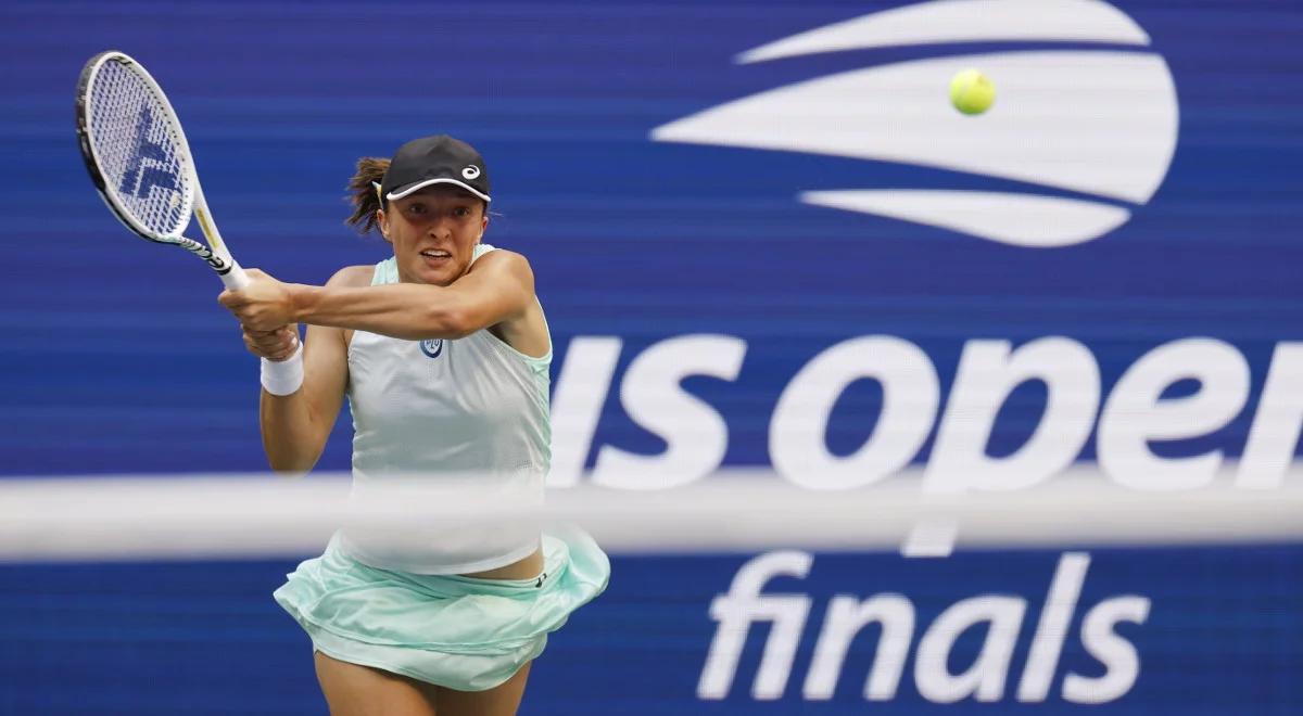 Puchar Billie Jean King: mecz Polek będzie opóźniony. Iga Świątek jednak zdąży do Glasgow? 
