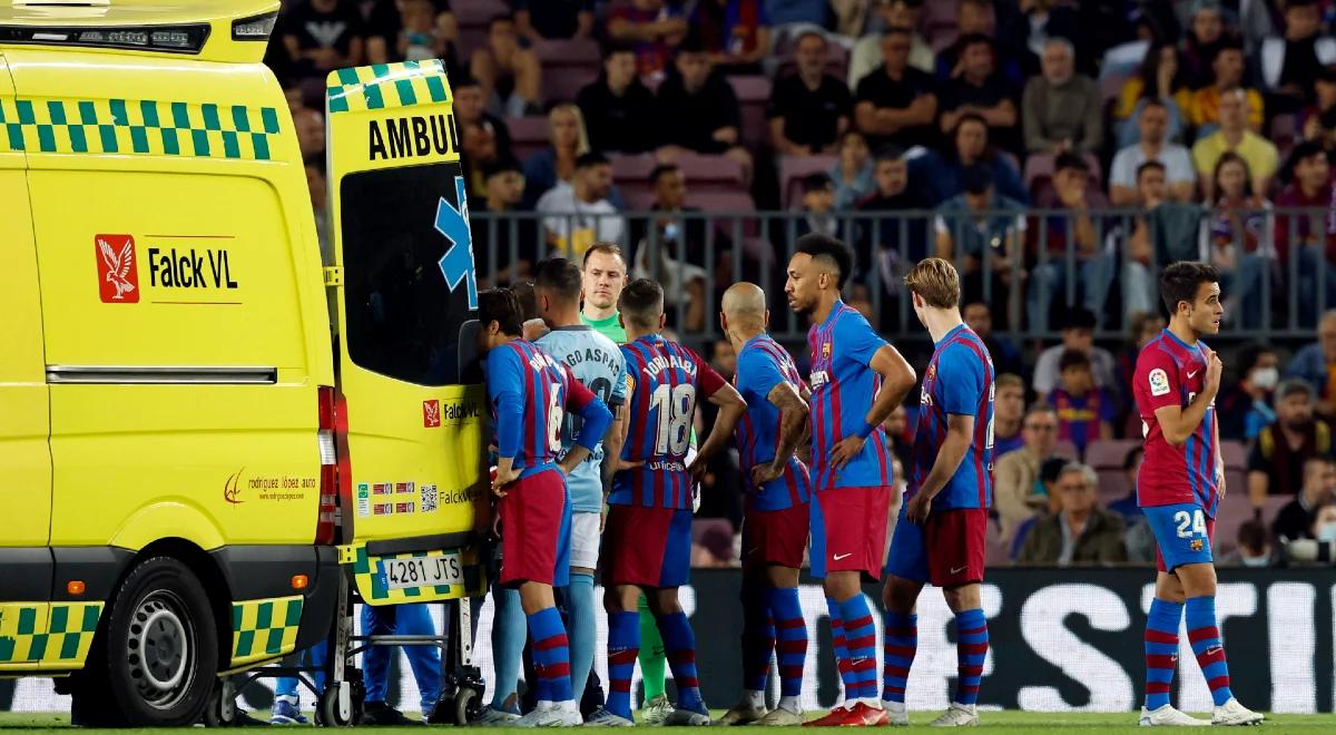 Camp Nou zamarło po upadku Ronalda Araujo. FC Barcelona wydała oświadczenie