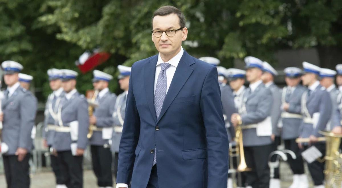 "To nie tylko zawód, to służba". Premier dziękuje policjantom w dniu ich święta