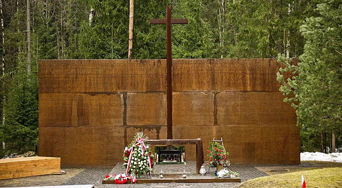 Rosjanie chcą usunąć polską część zespołu muzealnego w Katyniu, symbol śmierci tysięcy Polaków