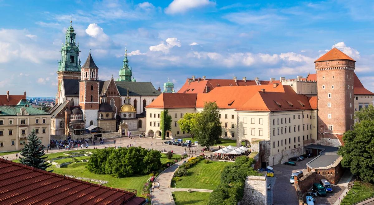 "Duże miasta czekają na turystów". Karpiński o luzowaniu obostrzeń w branży turystycznej