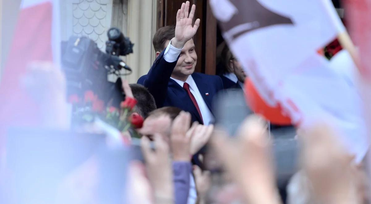 "Moim zadaniem będzie służenie całemu narodowi". Andrzej Duda odebrał akt wyboru na prezydenta