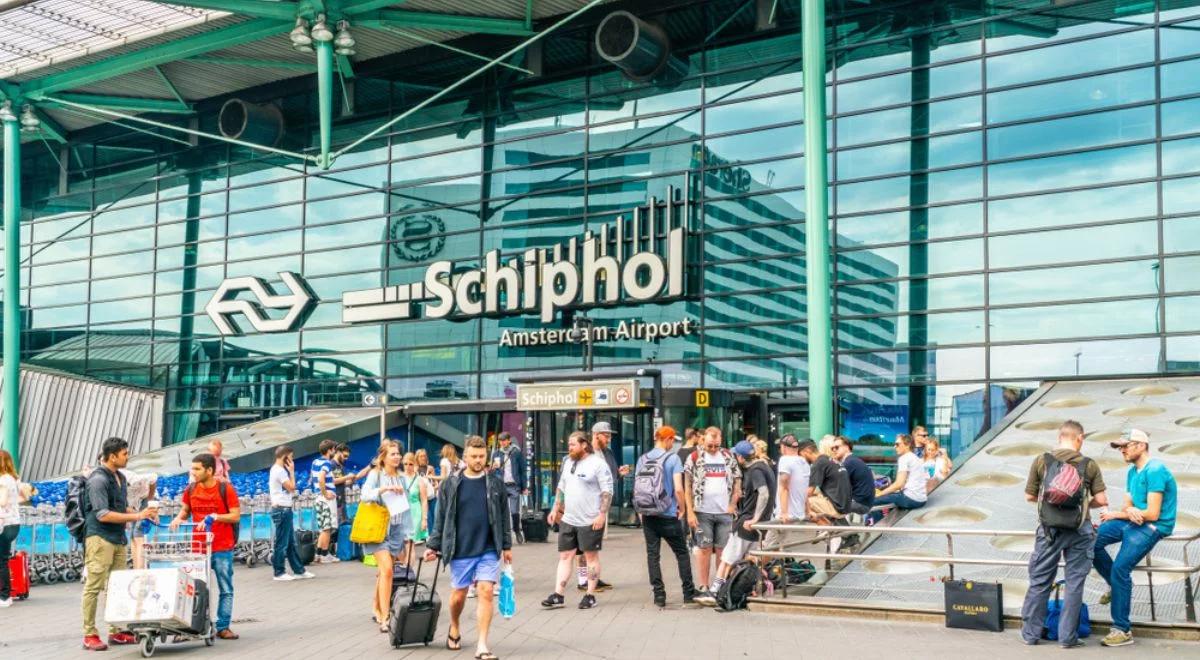 Chaos na lotnisku w Amsterdamie. "Schiphol robi wszystko, aby stać się najgorszym portem w Europie"