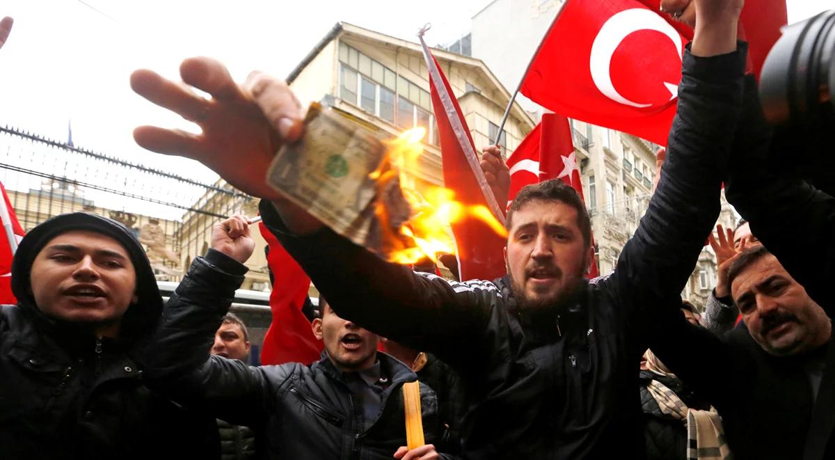 Ankara oskarża Unię Europejską. Nie słabnie konflikt Turcja-Holandia