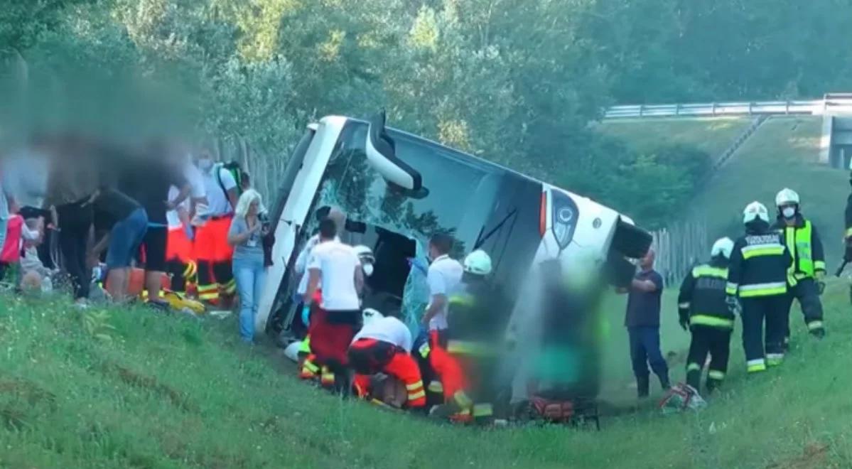 Wypadek polskiego autokaru na Węgrzech. Szczerski: pomoc medyczna i konsularna została zabezpieczona