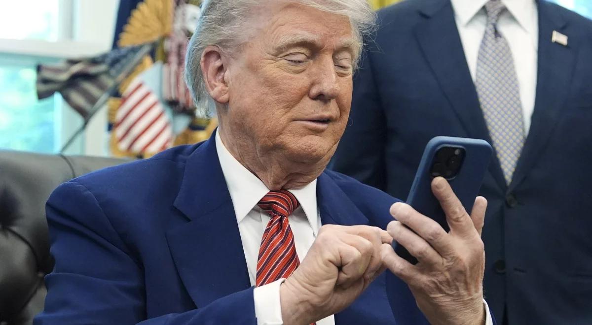Złoty smartfon w sieci komórkowej Trumpa. Abonament w cenie prezydentury