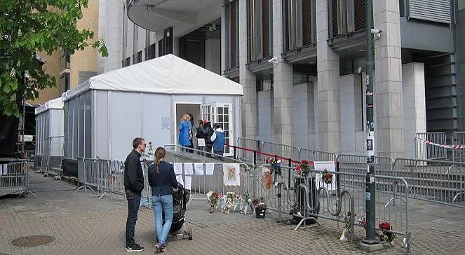 Sprawa Breivika. Policja popełniała "błąd za błędem"