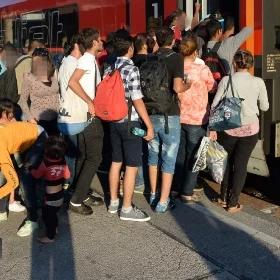Tragedia u wybrzeży Turcji. Wstrząsające zdjęcie ciała 3-letniego chłopca wyrzuconego na plażę 