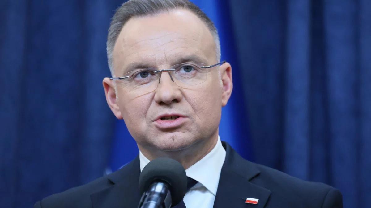 Smoleńsk wciąż budzi wątpliwości. Duda: chciałbym zobaczyć dowody