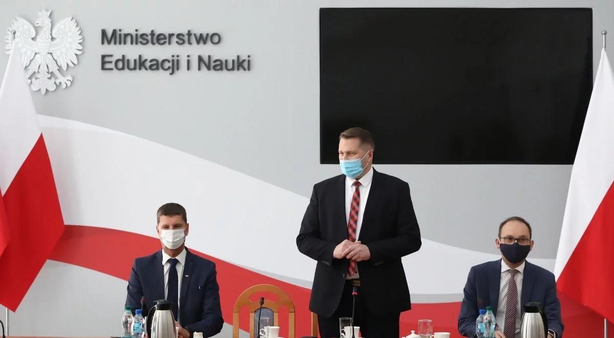 Przełomu w rozmowach MEiN-związkowcy wciąż nie ma. Czarnek podał datę kolejnego spotkania