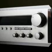 "Rz": Polacy wolą radio od telewizji