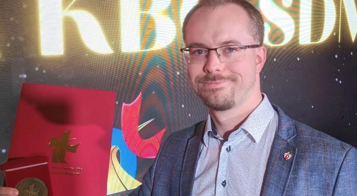 Dziennikarz Polskiego Radia Przemysław Goławski wyróżniony medalem ŚDM