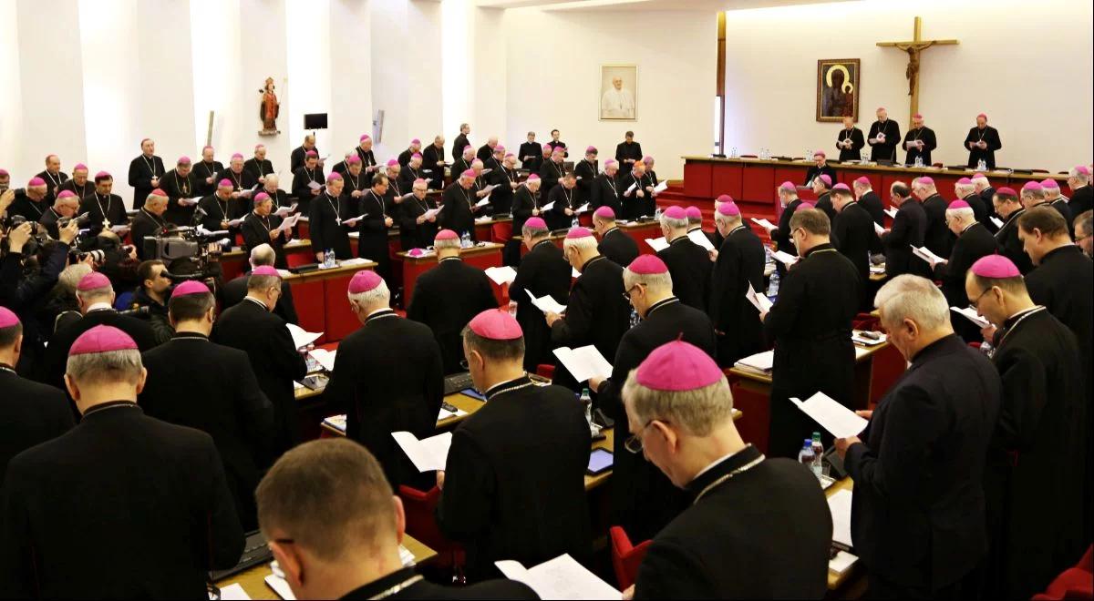 Majątek Kościoła w Polsce. "Są diecezje obrzydliwie bogate i bardzo biedne"