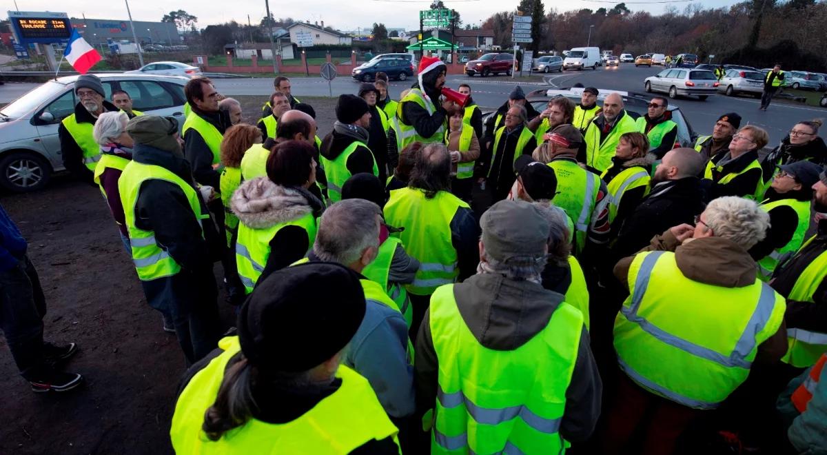 Macron wyśle tysiące policjantów i czołgi na protestujących Francuzów