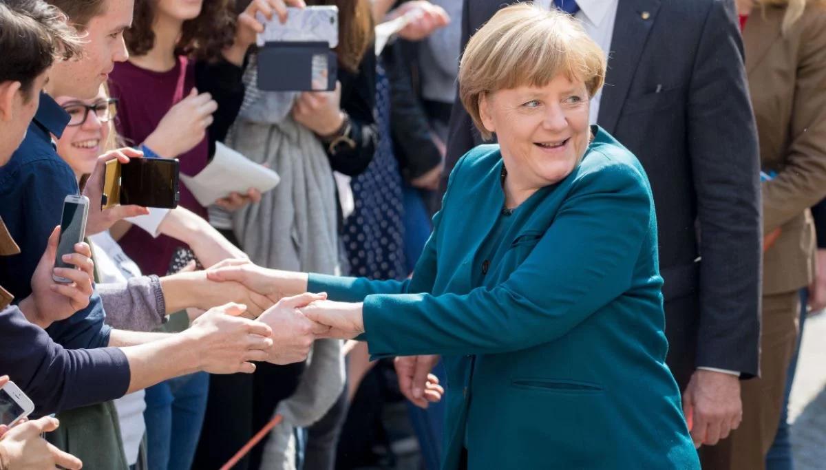 Angela Merkel dementuje doniesienia "Bilda": nie ma żadnej nowej strategii