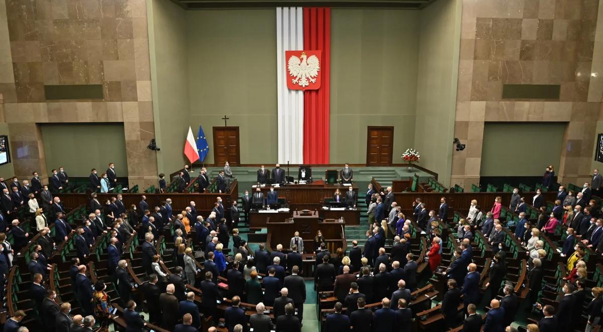 "Cześć i chwała bohaterom". Sejm uczcił minutą ciszy pamięć Zygmunta Szendzielarza "Łupaszki"