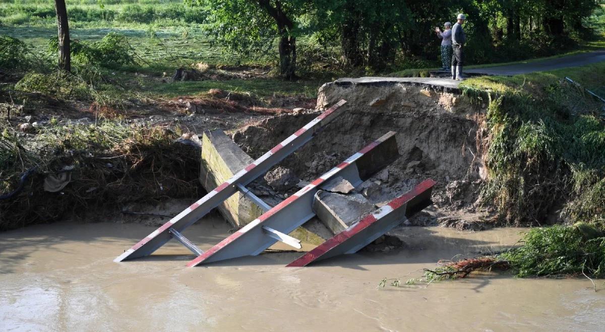 Straty po nawałnicach na Podkarpaciu. Rzecznik rządu: ruszają wypłaty odszkodowań