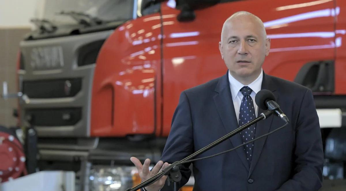 Szef MSW: kto wymierza w kierunku funkcjonariusza broń, musi liczyć się z pozbawieniem życia