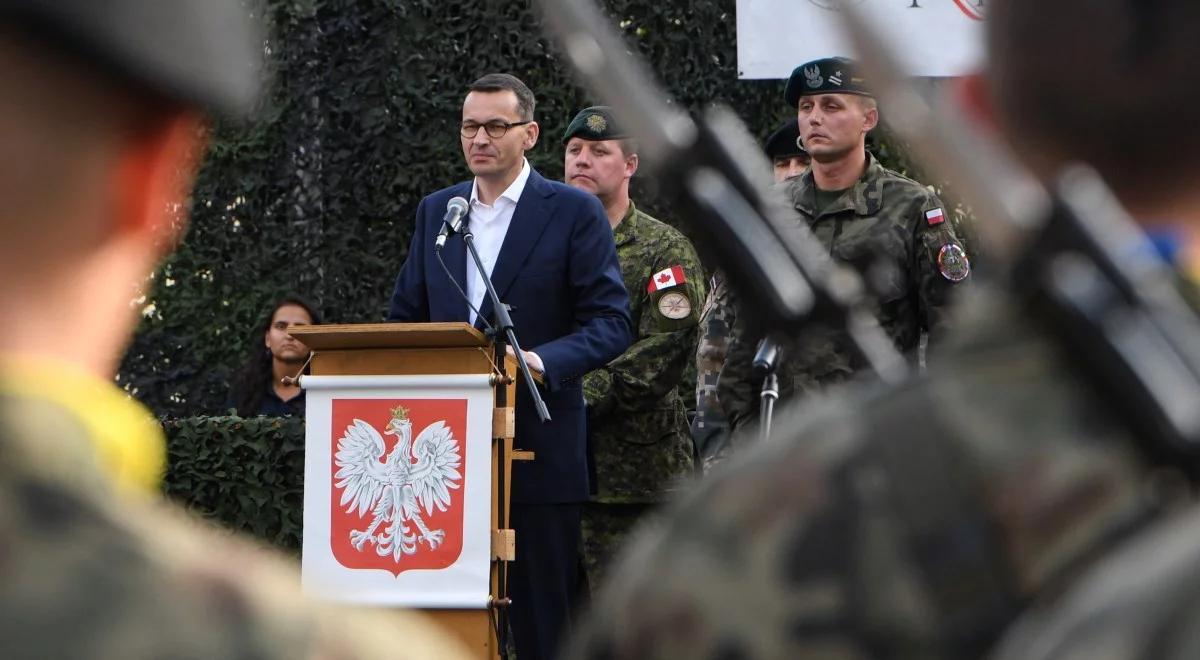 Łotwa: premier Mateusz Morawiecki odwiedził bazę wojskową w Adazi