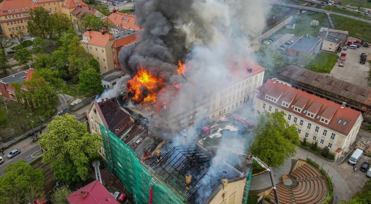 Pożar gorzowskiej uczelni. "Skala zniszczeń przepotężna"