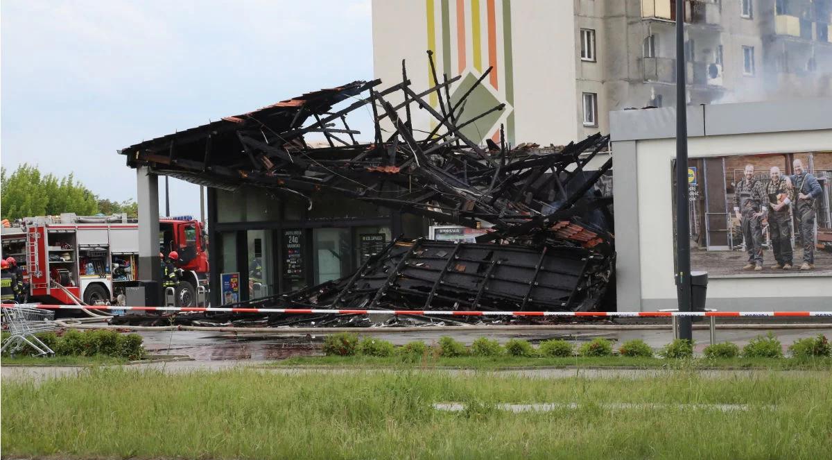 Pożar Lidla w Radomsku. "Potrzebujemy trochę czasu, żeby sprawdzić pogorzelisko"