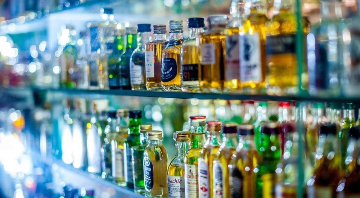 Alkohol jest w Polsce łatwiej dostępny niż chleb