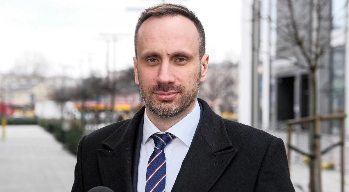 "Internetowe trolle na usługach Kremla". Janusz Kowalski pokazuje, kto rozsiewa plotki nt. koronawirusa