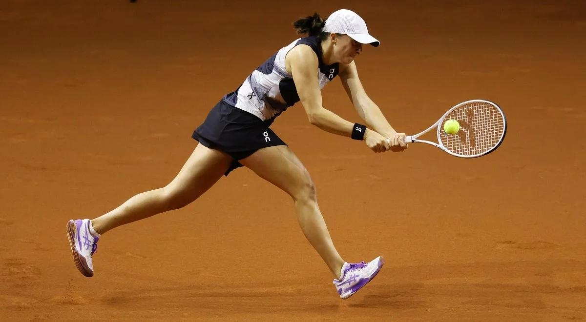 WTA Stuttgart: Iga Świątek pokonała Qinwen Zheng. Mocny początek liderki