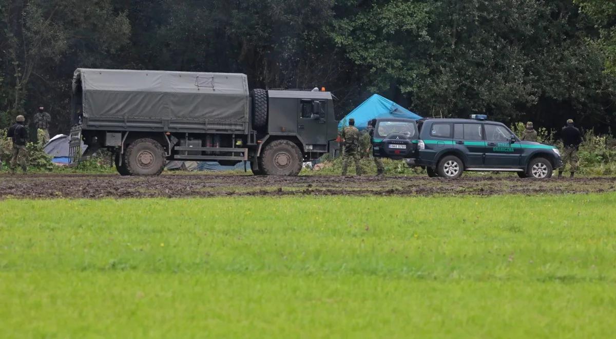 "Wyślemy kolejne transporty z pomocą humanitarną". Premier o sytuacji na granicy z Białorusią