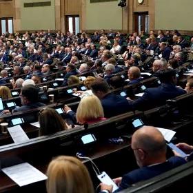 Zjednoczona Prawica liderem z dużą przewagą nad KO. Jest nowy sondaż