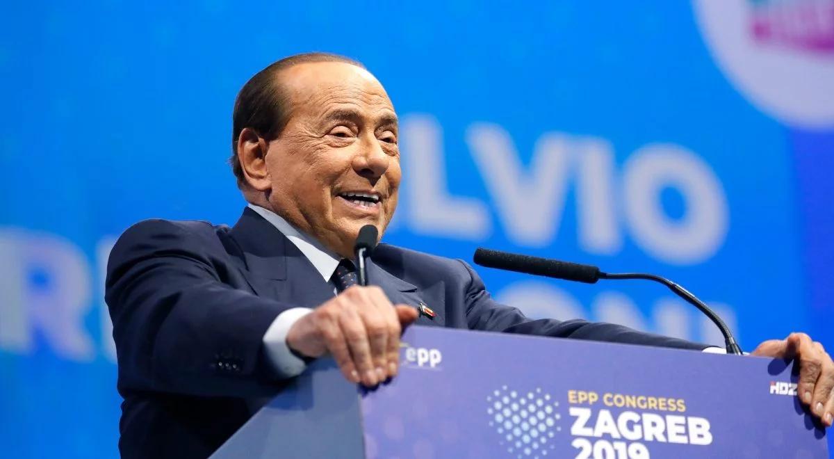 Napierał na niego tłum, co spowodowało upadek. Berlusconi w szpitalu