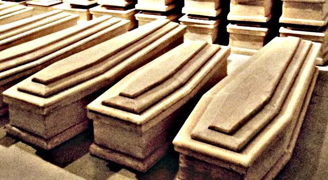 Fatalna pomyłka w prosektorium. Wydali rodzinom nie te ciała