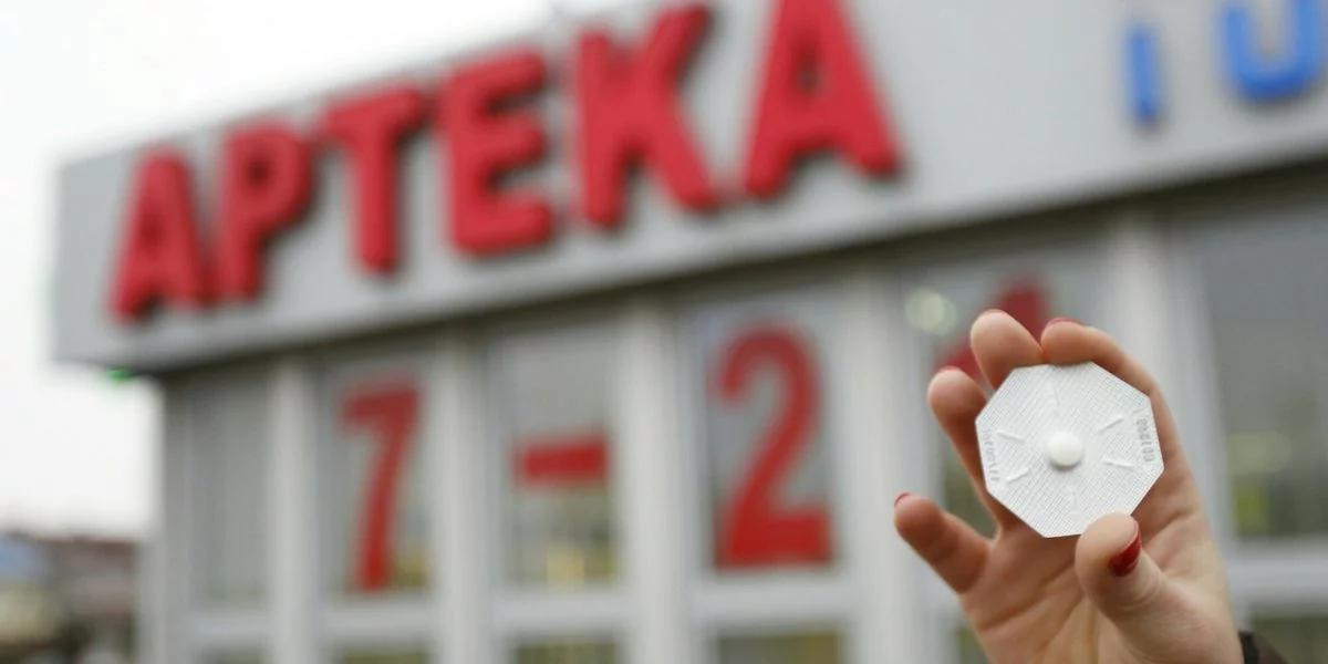 Tabletka "dzień po". Senyszyn: powinna być refundowana