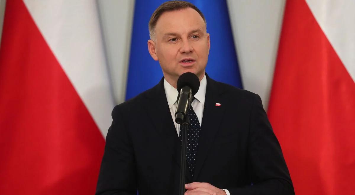 Prezydent Duda nadał odznaczenia państwowe. Wyróżniono nimi kilkunastu działaczy