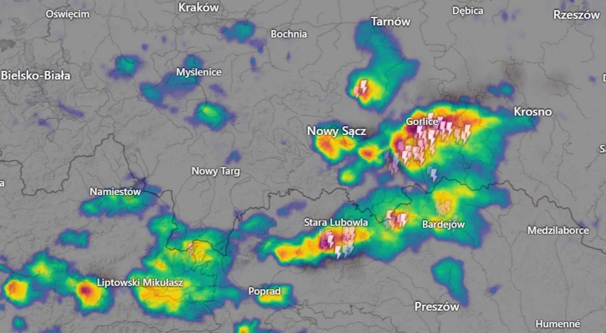Burze i ulewy na południu Polski. IMGW wydało ostrzeżenia