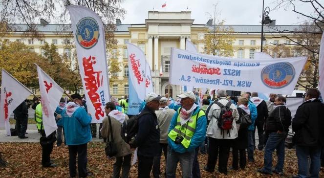 Pikieta w stolicy. Solidarność broni związkowców