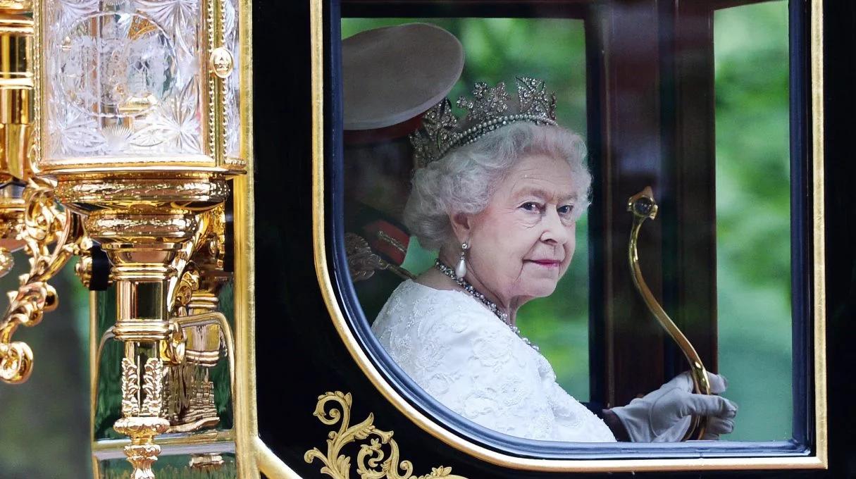 Brytyjska królowa Elżbieta II obchodzi "szafirowy jubileusz". Zasiada na tronie od 65 lat