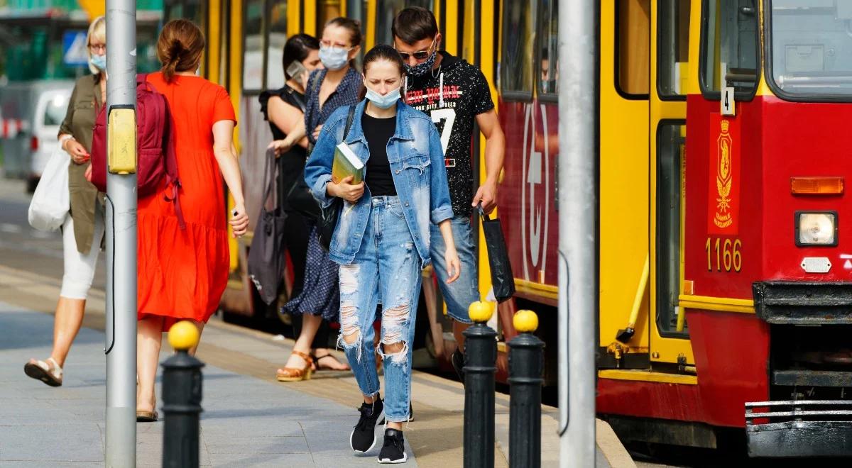 "Zniesienie obostrzeń nie oznacza końca epidemii". Szef MZ apeluje o odpowiedzialność