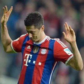 Bundesliga: Lewandowski się przełamał? Wepchnął piłkę do pustej bramki