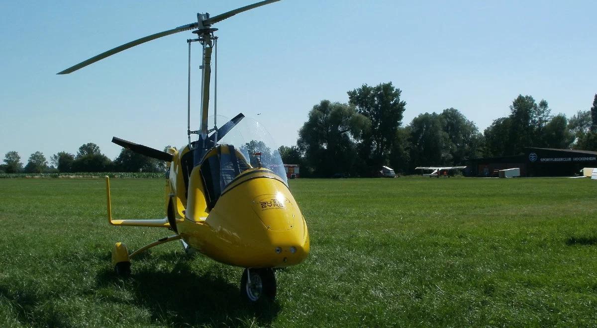 Warmińsko-Mazurskie: wypadek wiatrakowca, pilot zahaczył o dach budynku