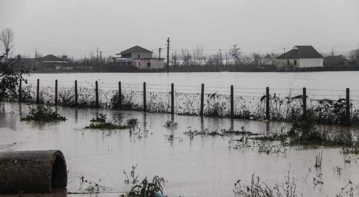 Albanię nawiedziła potężna powódź. Jedna osoba nie żyje