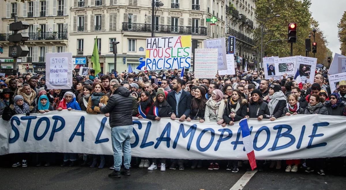 Manifestacje przeciw islamofobii we Francji. Politycy podzieleni