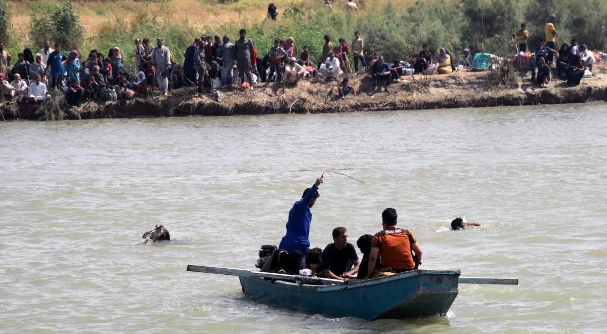Irak: siły rządowe otoczyły Faludżę. Cywile uciekają z miasta przez rzekę