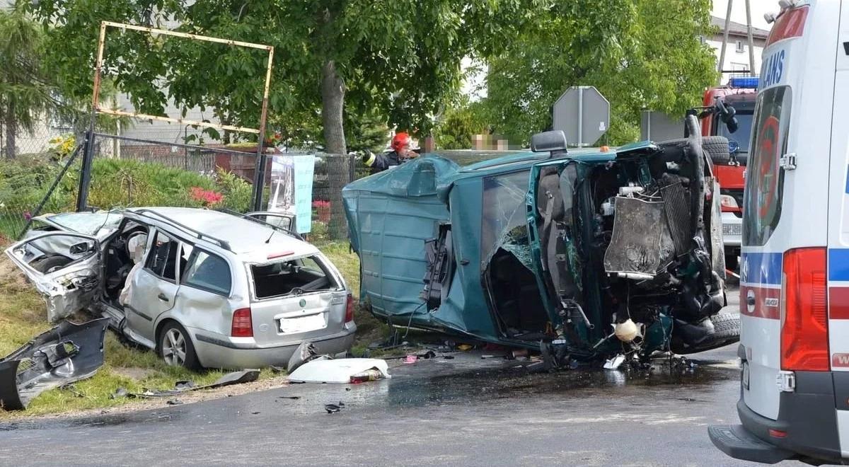 Wypadek z udziałem busa w woj. lubelskim. 11 osób trafiło do szpitala